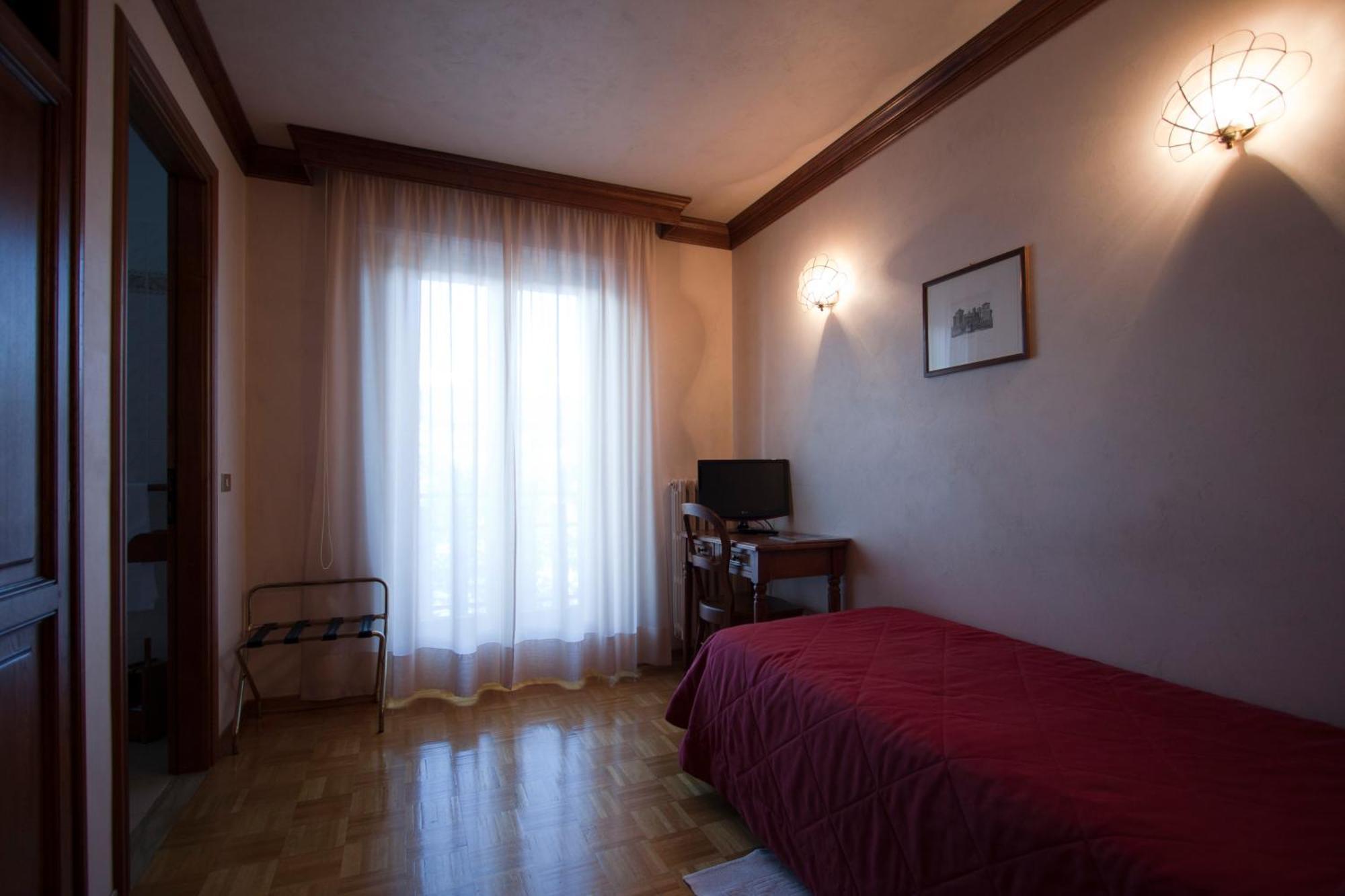Hotel Panoramique ตอร์ญอน ภายนอก รูปภาพ