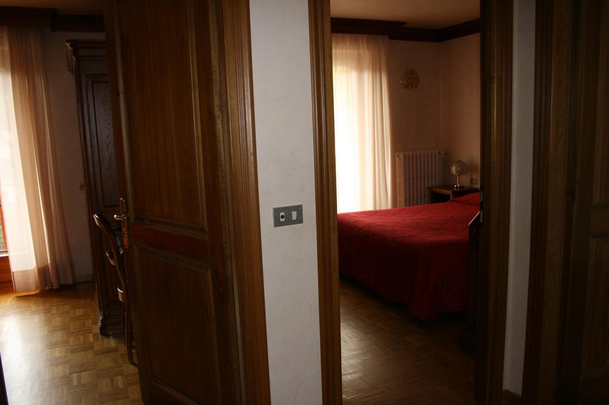Hotel Panoramique ตอร์ญอน ห้อง รูปภาพ