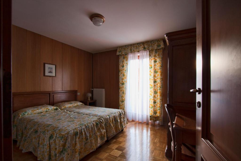 Hotel Panoramique ตอร์ญอน ห้อง รูปภาพ