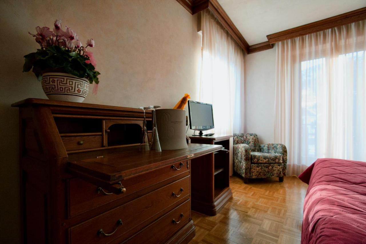 Hotel Panoramique ตอร์ญอน ภายนอก รูปภาพ