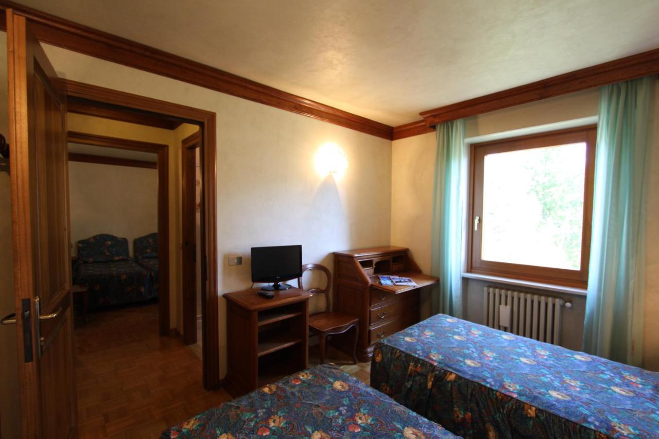 Hotel Panoramique ตอร์ญอน ห้อง รูปภาพ